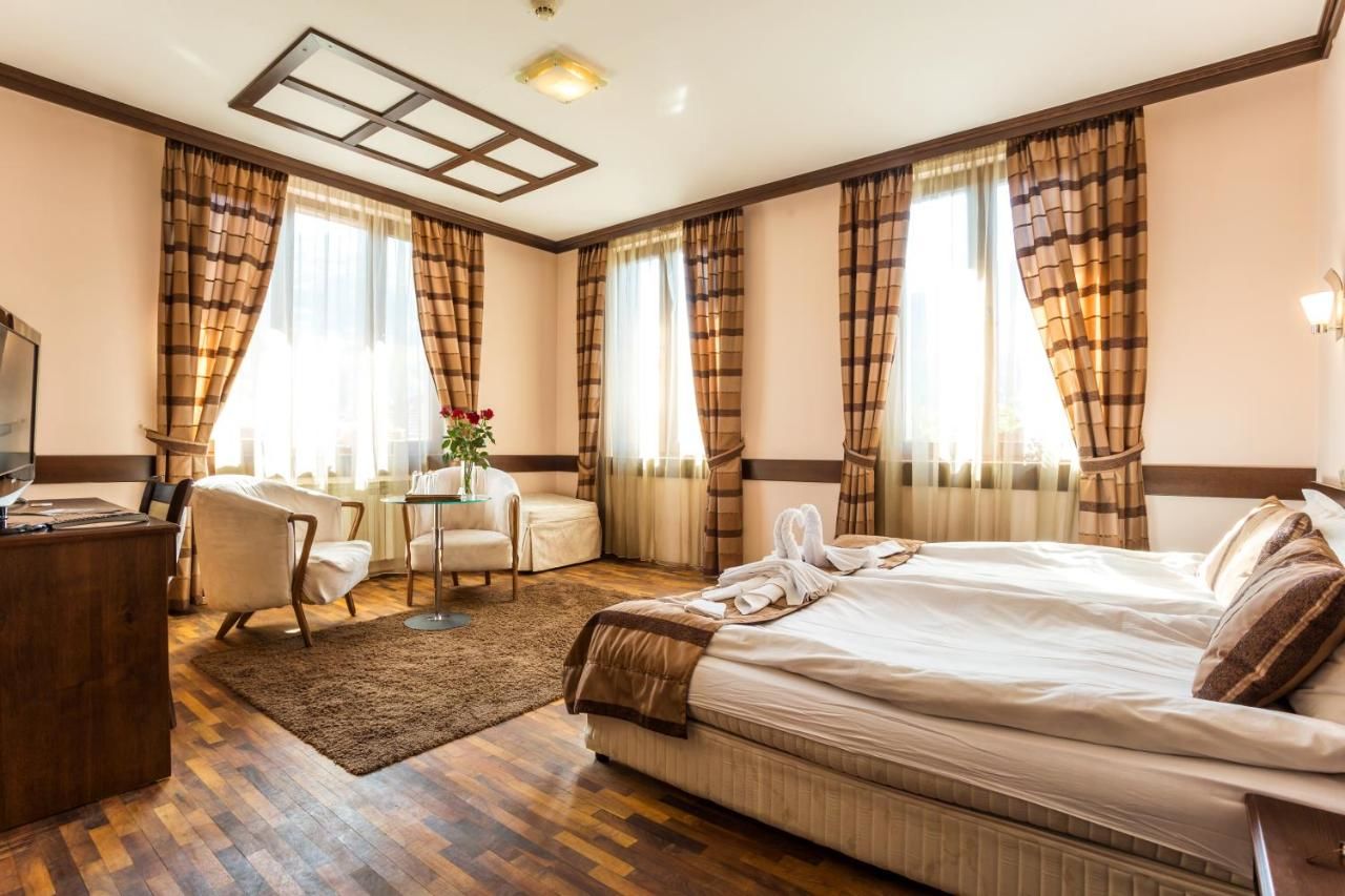 Отель Family Hotel Teteven Тетевен-24