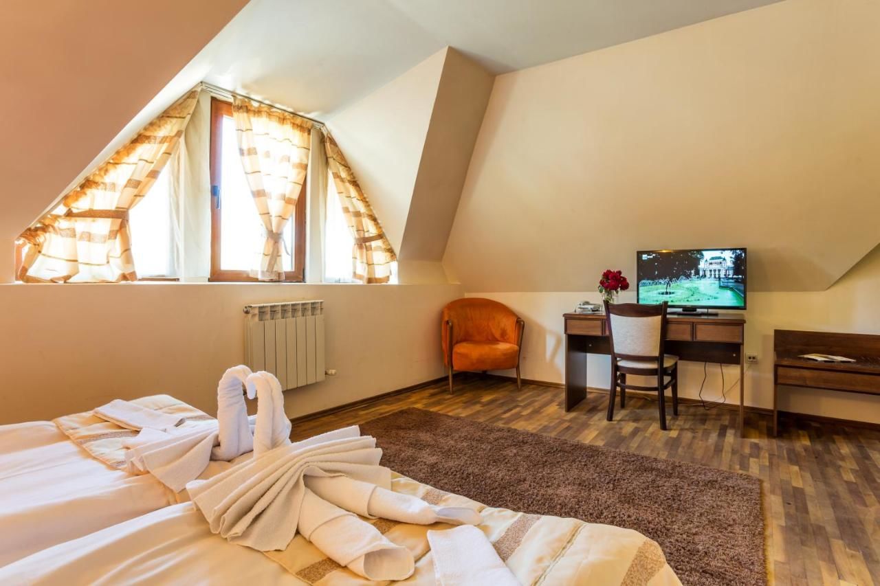 Отель Family Hotel Teteven Тетевен-45